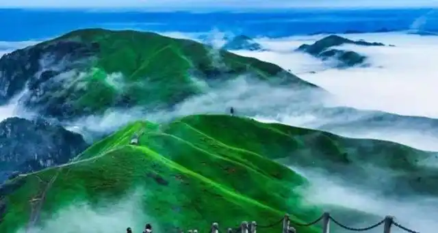 武功山有多高海拔多少