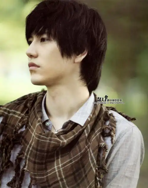 《boys in city》里圭贤的单张