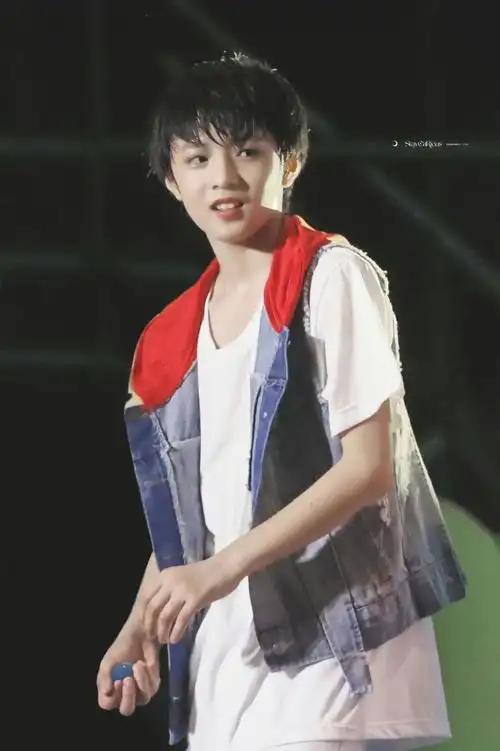 苍穹拥有无尽的闪耀和星辰十七岁生日快乐@时代少年团-刘耀文#刘耀文