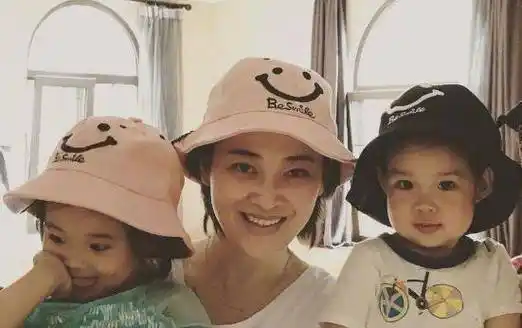 梅婷儿子女儿高颜值,基因强大到三人共用一张脸_妈妈_儿女_电视剧