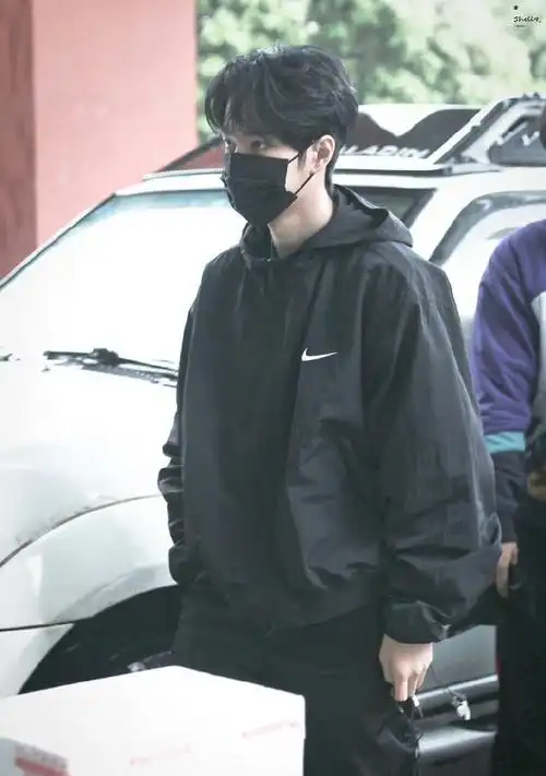 王一博一条裤子穿了四年