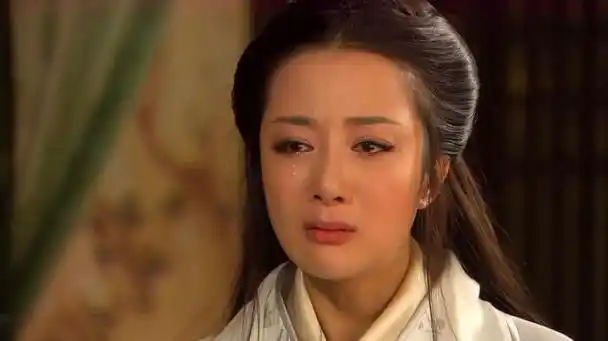 演员李依晓:从古装第一美人,到被狗咬毁容,如今靠演坏女人翻红