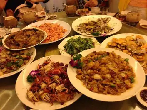 小编其实也是这样的,每次看到直播吃东西的,总是会忍不住驻足一会