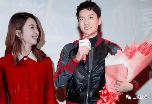冯绍峰赵丽颖疑似复婚,带儿子接机超甜蜜,婆婆1亿豪宅猛砸求复合_问题