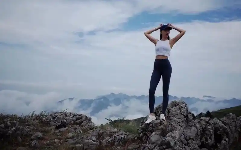 一个姑娘,健身6年之后:从平凡到性感,从女孩到女神