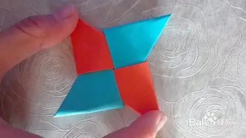 包含旋转飞刀折纸玩法的词条