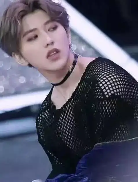 还停留在蔡徐坤穿渔网的时候吗?网友:我们道歉