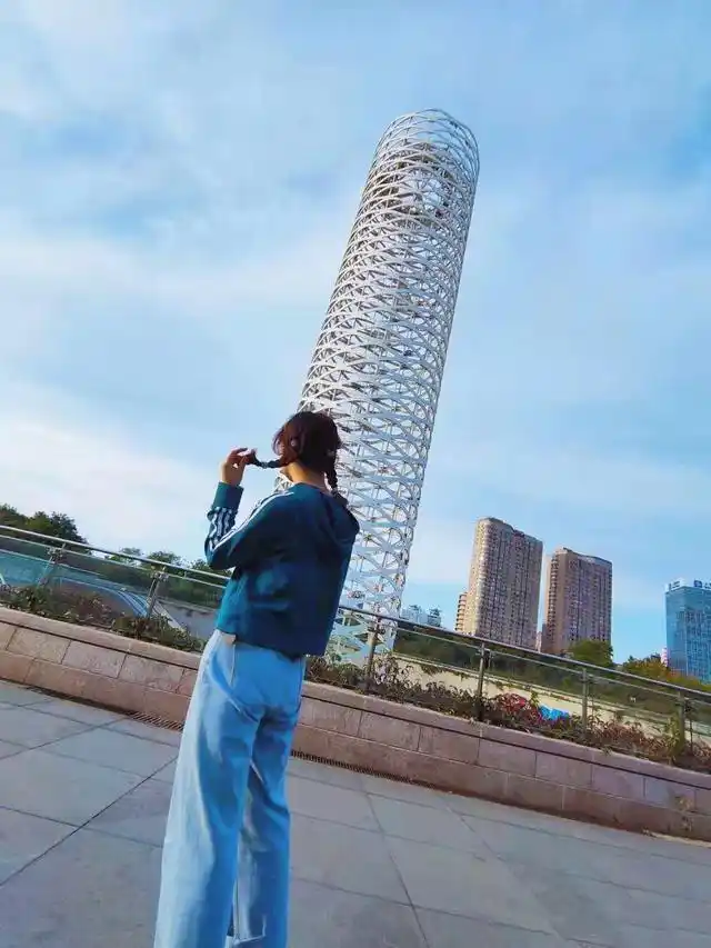 旅游拍照怎么凹造型?6种常用姿势