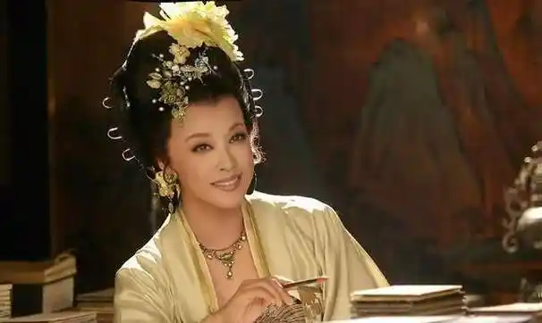 69岁刘晓庆出演20岁新婚少女再度引爆全网快收手吧奶奶