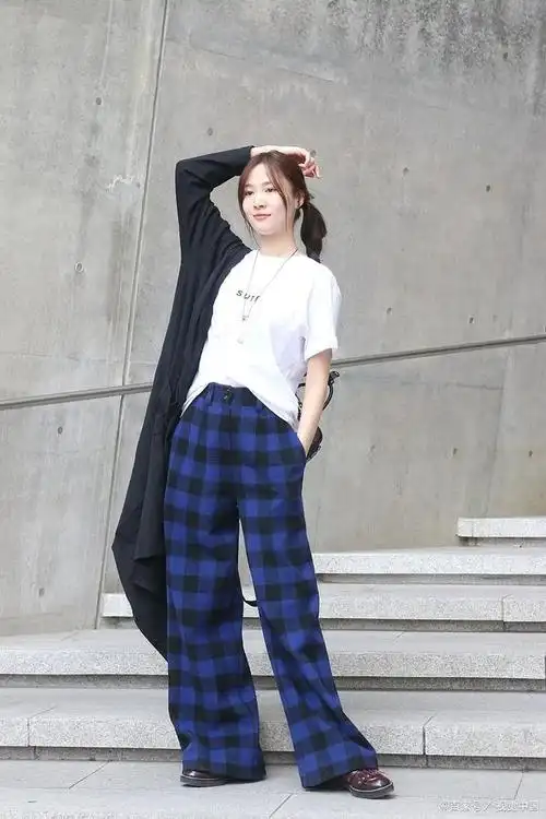 格子裤搭配攻略打造你的时尚风格