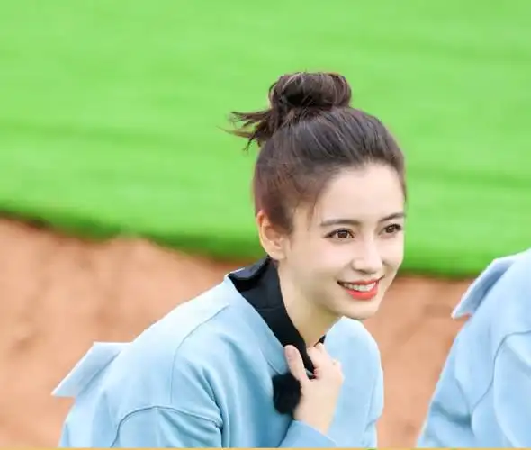 baby 疑退出跑男?上演现实版墙倒众人推,宋雨琦只是导火索