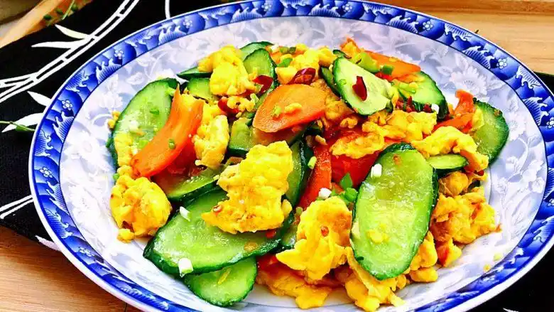 知否,知否,"蛋是"绿肥红瘦黄瓜胡萝卜炒蛋