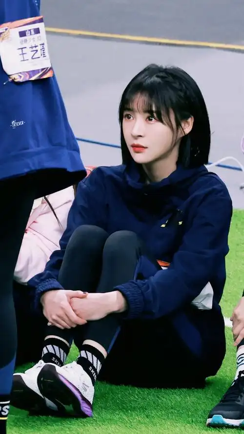 32  「 短跑 」帅就完事9399·@张语格vx·张语格超话·#张语格