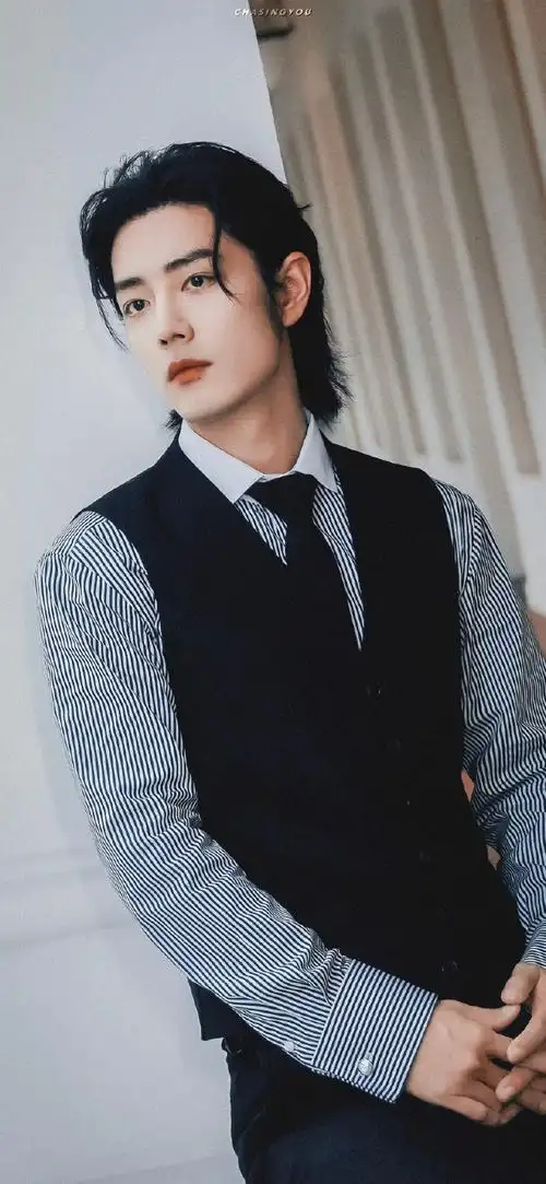 肖战条纹衬衫vs黑西装##肖战长发背头