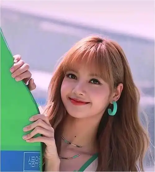 厚嘴唇能有多美舒淇的嘴唇是经典可还有人更胜一筹