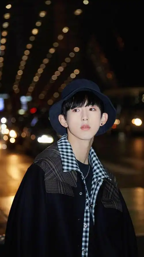 郭俊辰帅气写真