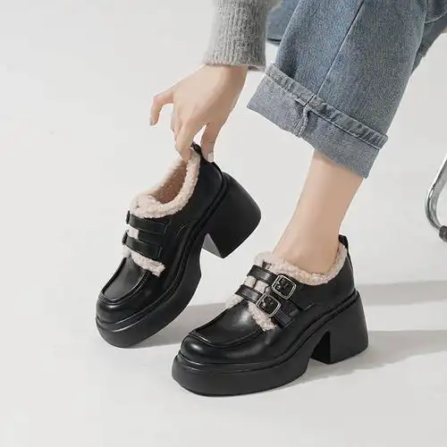 秋冬女鞋ins裙子清仓鞋增高厚底子女冬季亮足星小皮鞋