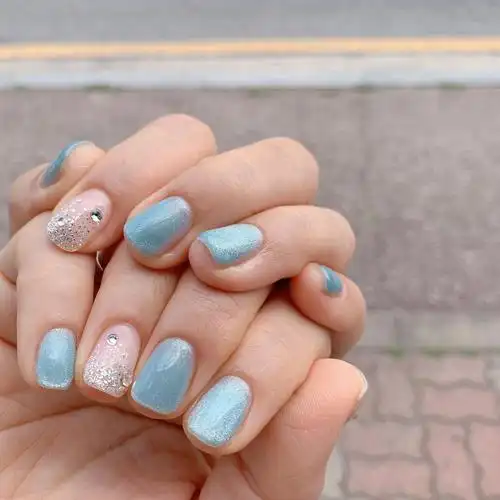 草莓少女约会美甲图片|显白明星色,小清新的夏日美甲