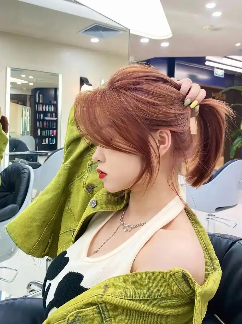 层次锁骨短发/法式八字刘海 搭配 橘橙色.层次锁骨短发 搭配 - 抖音