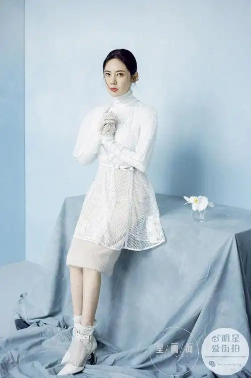 8.1 秋瓷炫(杂志封面 大片)