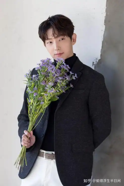 如何评价李准基的长相