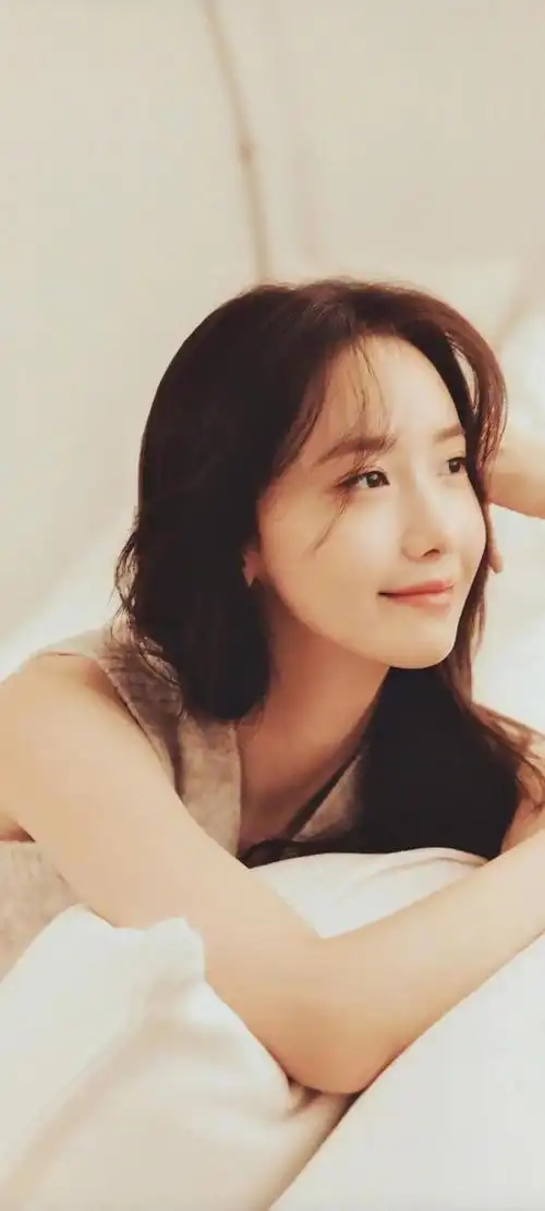 林允儿全面屏手机壁纸