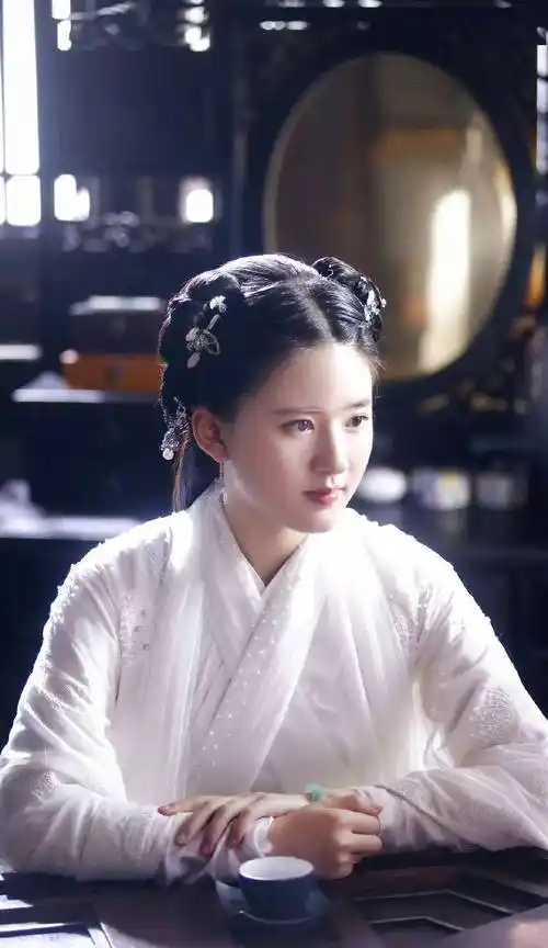 赵露思电视剧现代剧_赵露思电视剧照片真实晚上_赵露思晚上拍的照片