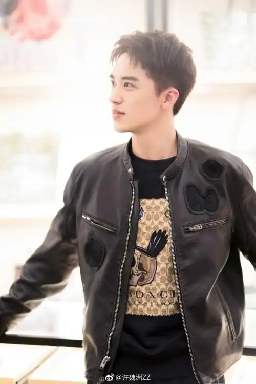 许魏洲coach 无敌的侧颜杀