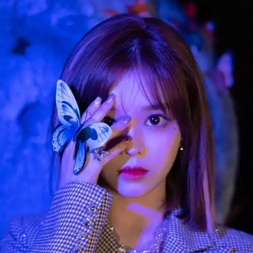 【黄霄云】微博账号-点点新媒体