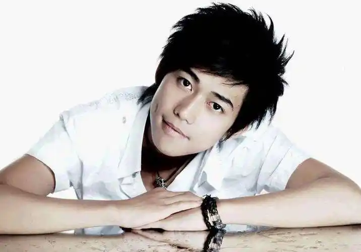 可以说,苏醒给90后留下了非常深刻的印象,在2007年获得全国总决赛第二