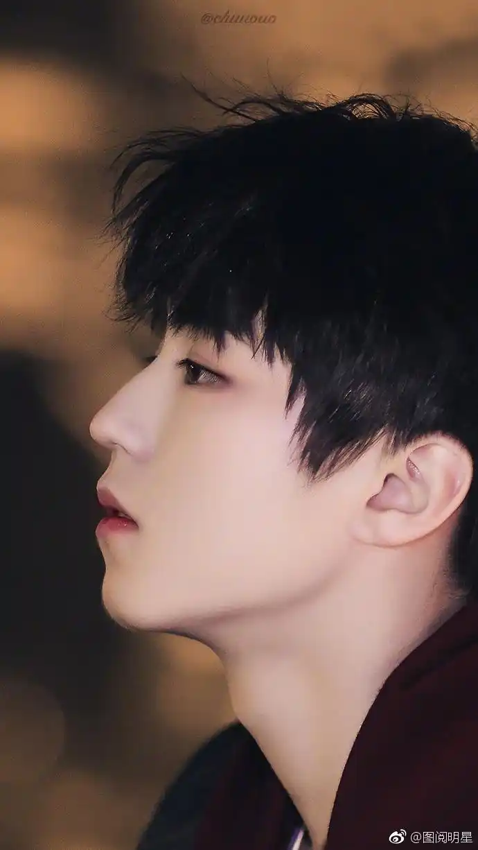 吸一口王俊凯的仙气,简直神颜了哇.