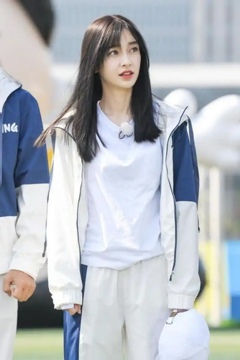 angelababy告别奔跑吧# 当杨颖告别《奔跑吧》综艺节目时,让我美创