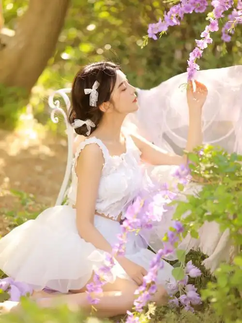夏日复古少女写真紫色可太浪漫了