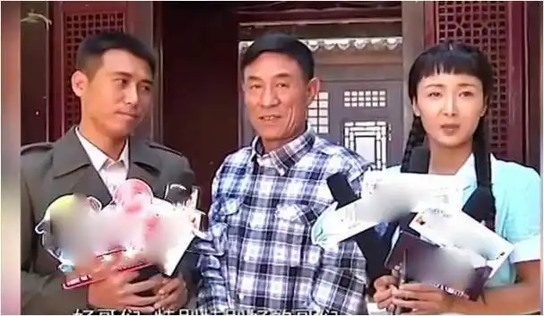 李乃文辟谣婚姻传闻强调与黄曼无关47岁婚姻真相仍成谜