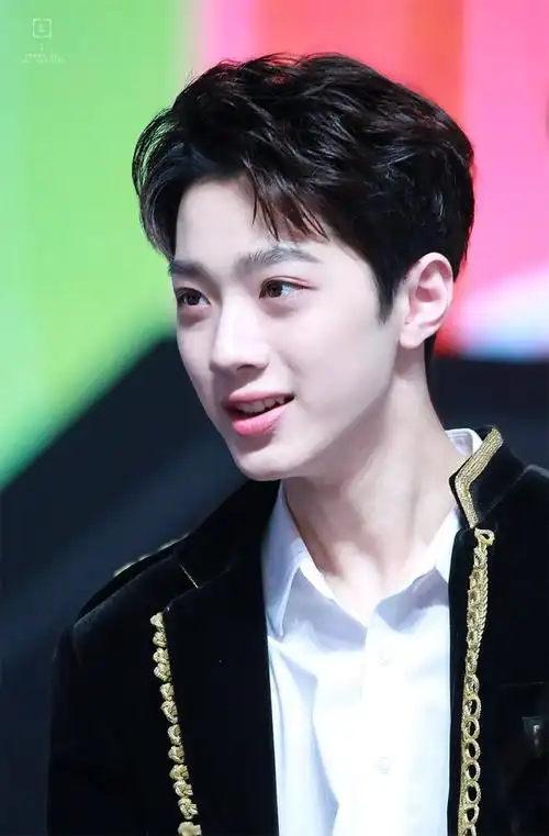 laikuanlin 赖冠霖 wanna one
