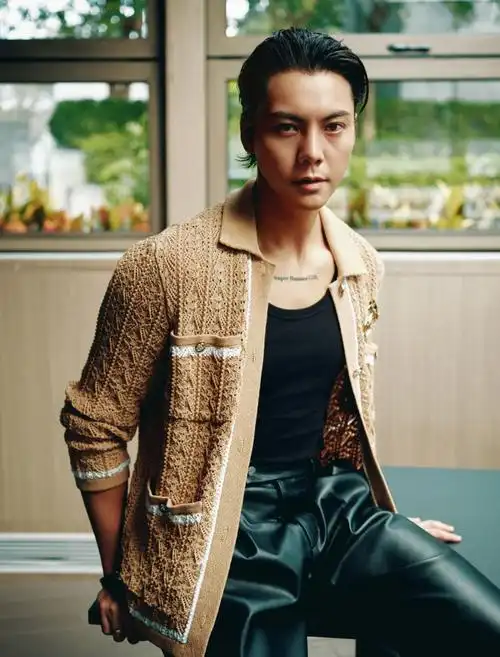 新的一岁,愿陈伟霆超话如月之恒,如日之升.