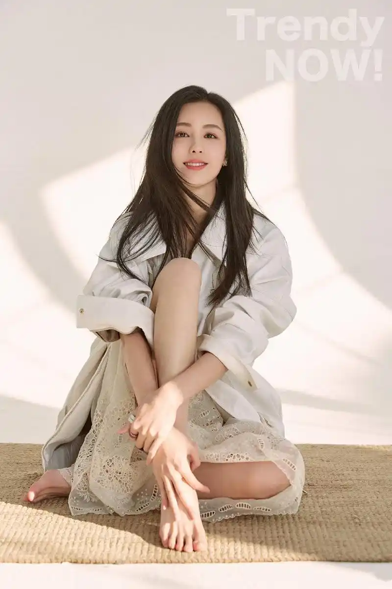 美人·玉足·陈都灵