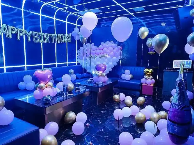 中江县太古里ktv女性生日布置 中江气球布置