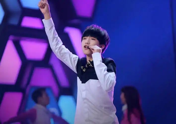 王俊凯# #tfboys王俊凯# #tfboys# 150322快乐大本营 cr 王俊凯浇姐