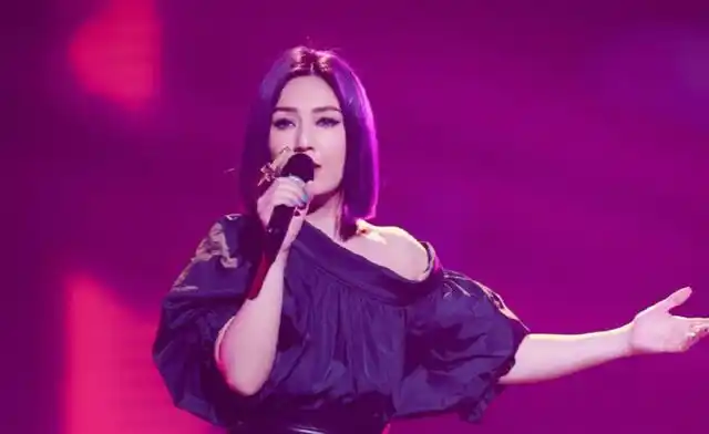 为宣传《梅艳芳》,杨千嬅退出《我们的歌》,这或许是最好的结局