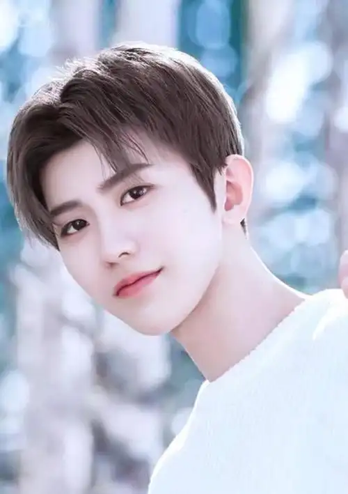 有钱任性蔡徐坤为了方便坐飞机在北京购买价值千万的别墅