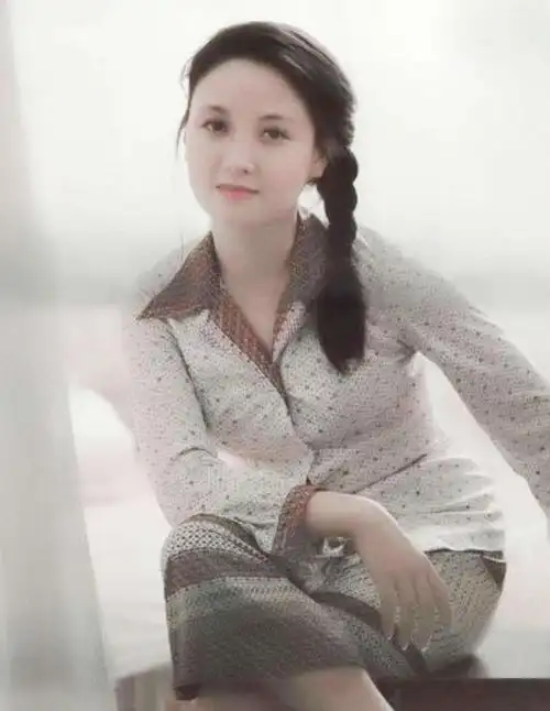 张国立邓婕离婚原因与前妻协议离婚不生子