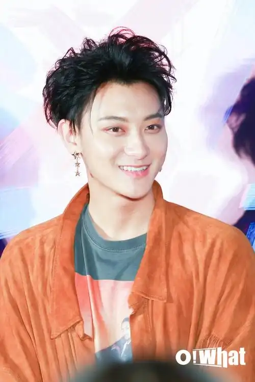 黄子韬 哥哥笑起来太好看啦