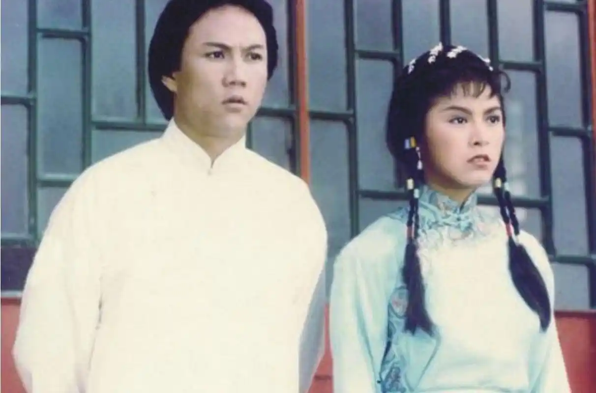 《万里长城永不倒》是80年代初黄元申主演电视剧《大侠霍元甲》的主题