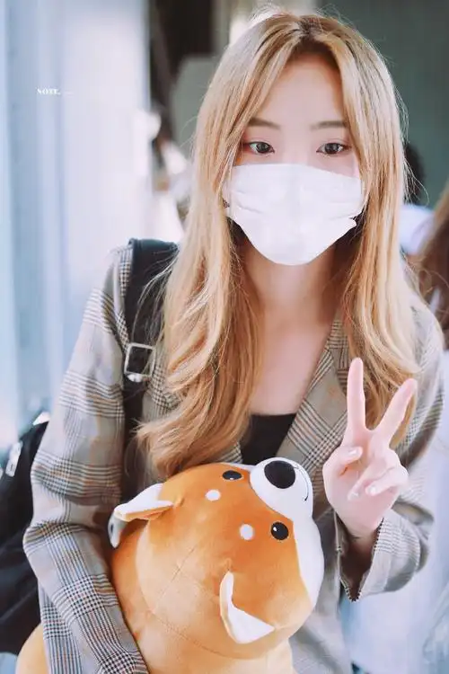 硬糖少女303 郑乃馨