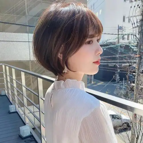 新时尚女发来了,推边饱满有层次,洋气卷卷真洋气|发型|短发|直发|脸型