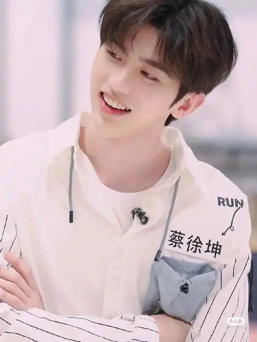 蔡徐坤永远的神#蔡徐坤ikun  #全世界最好的蔡徐坤  #蔡徐坤23岁生日