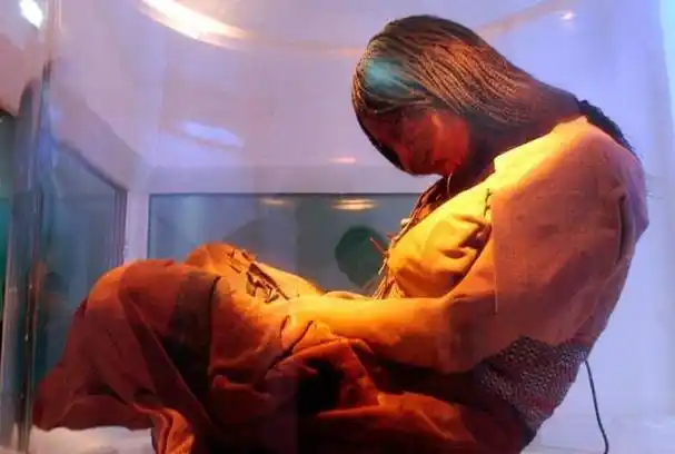 6700米高山的"少女"干尸:历经500年面容清晰,为何完好无损?