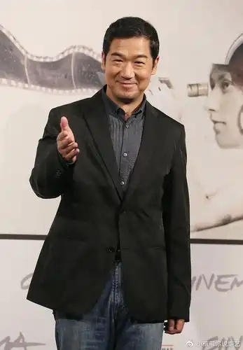 明星张国立国内拍戏封路陈思诚日本拍戏安分守己天壤之别