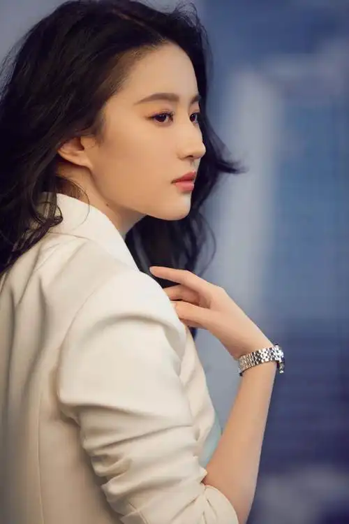 神仙姐姐的完美侧脸你也可以拥有